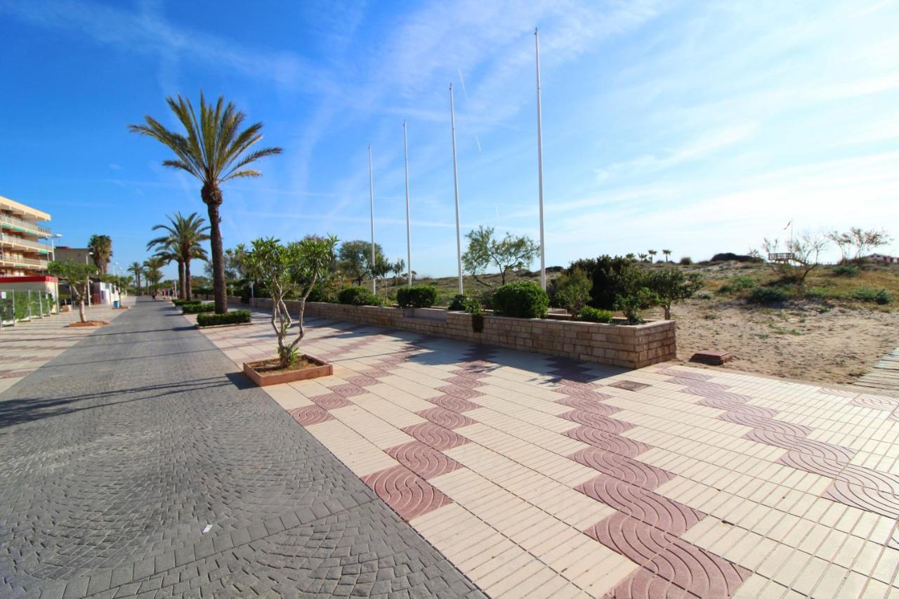 Global Properties, Apartamento Con Terraza Y Vistas A La Playa 卡耐特蒂贝兰格 外观 照片